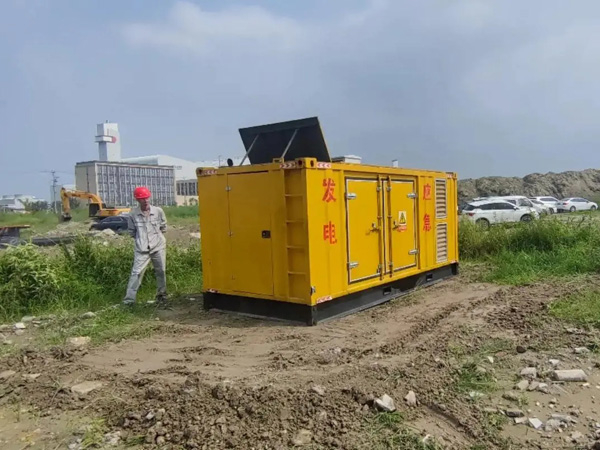 丰都200KW柴油发电机机组每小时的油耗量受哪些因素影响？